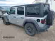 2024 Jeep Wrangler Sport S z VIN 1C4PJXDN4RW108979, wystawiony jako IAAI lot #42576410 z przebiegiem 6 173 mil mil oraz . Historia ofert i sprzedaży dostępna na DreamBid. Obrazek 3.
