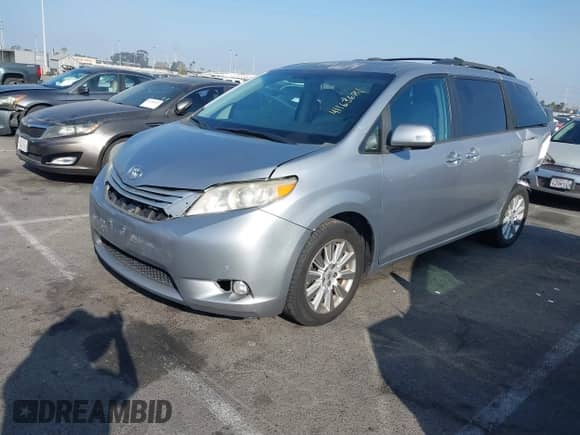 2013 Toyota Sienna XLE AAS with VIN 5TDYK3DC0DS360388, listed as a IAAI auction lot 41163681 with 146,920 mi miles and . Bid and sale history available at DreamBid. Image 18.