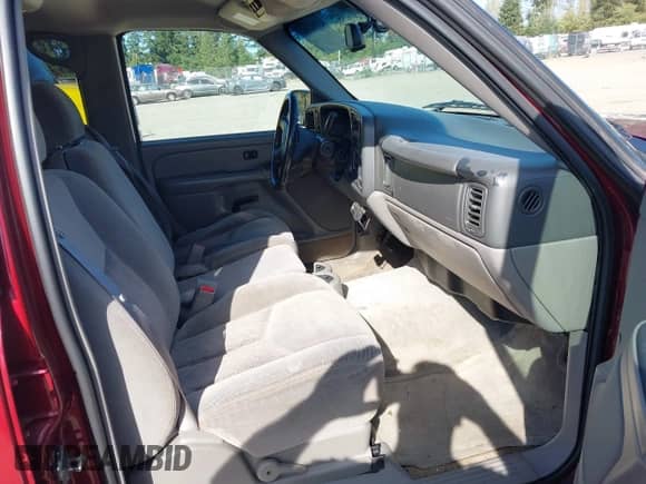2004 Chevrolet Tahoe LS with VIN 1GNEK13Z04J228491, listed as a IAAI auction lot 43396306 with 322,410 mi miles and . Bid and sale history available at DreamBid. Image 5.