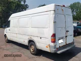 2005 Dodge Sprinter с VIN WD0PD744355839151, выставлен на аукционе Copart как лот 68131355 с пробегом 246 648 миль миль и Чистый • Clean title. История ставок и продаж доступна на DreamBid. Изображение 3.