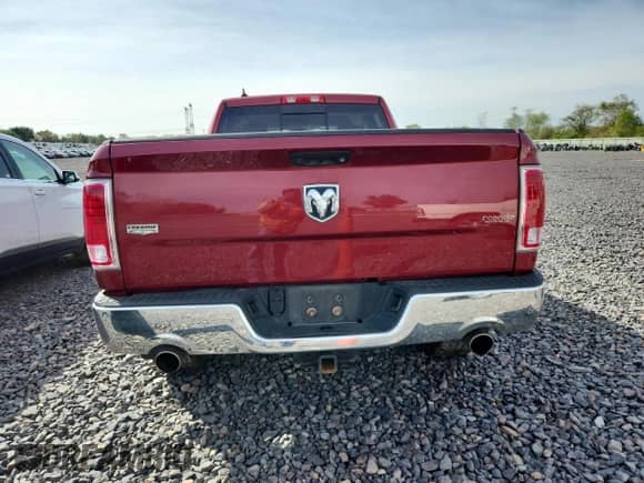 2015 Ram 1500 Laramie z VIN 1C6RR6JT5FS568984, wystawiony jako Copart lot #81774485 z przebiegiem Nie podano mil oraz Szkoda całkowita • Salvage title. Historia ofert i sprzedaży dostępna na DreamBid. Obrazek 6.