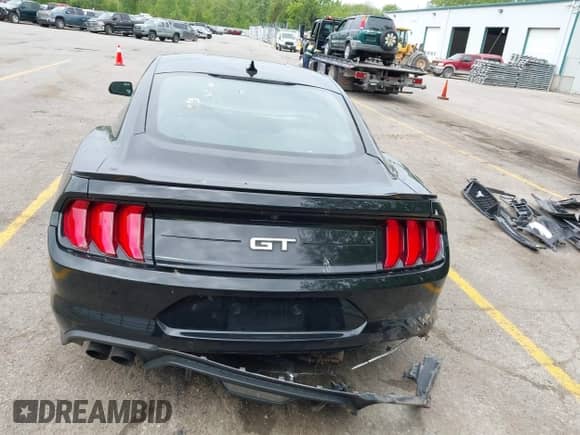 2022 Ford Mustang GT with VIN 1FA6P8CF5N5145653, listed as a IAAI auction lot 42370652 with 24,987 mi miles and . Bid and sale history available at DreamBid. Image 17.