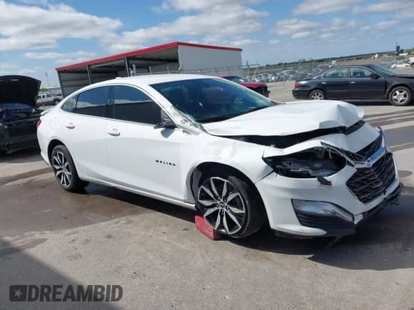 2022 Chevrolet Malibu RS с VIN 1G1ZG5ST0NF182304, выставлен на аукционе IAAI как лот 43239811 с пробегом 38 934 миль миль и . История ставок и продаж доступна на DreamBid. Изображение 1.