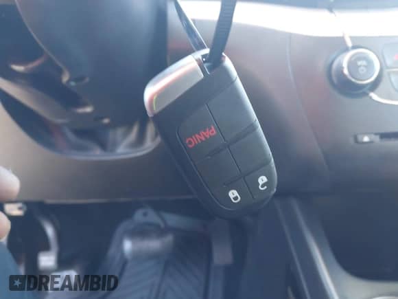 2015 Dodge Journey SE with VIN 3C4PDCAB9FT679850, listed as a IAAI auction lot 43379194 with 96,978 mi miles and . Bid and sale history available at DreamBid. Image 11.