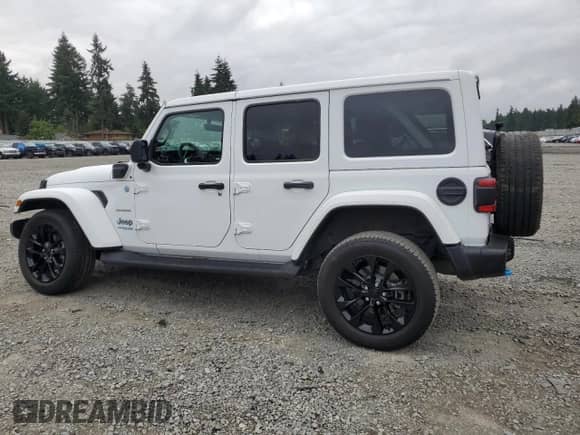 2022 Jeep Wrangler Unlimited Sahara with VIN 1C4JJXP60NW198233, listed as a Copart auction lot 69611485 with 18,908 mi miles and Salvage title. Bid and sale history available at DreamBid. Image 2.