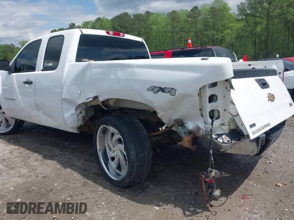 2010 Chevrolet Silverado 1500 Work Truck with VIN 1GCSKPEA6AZ132626, listed as a IAAI auction lot 41955151 with 231,694 mi miles and . Bid and sale history available at DreamBid. Image 6.