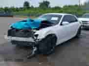 2019 Chrysler 300 S с VIN 2C3CCABT1KH704891, выставлен на аукционе IAAI как лот 42578814 с пробегом 134 287 миль миль и . История ставок и продаж доступна на DreamBid. Изображение 2.