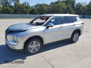 2024 Mitsubishi Outlander ES с VIN JA4J3UA85RZ024580, выставлен на аукционе Copart как лот 72012785 с пробегом 12 832 миль миль и Списание • Salvage title. История ставок и продаж доступна на DreamBid. Изображение 1.