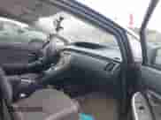 2013 Toyota Prius Two z VIN JTDKN3DU1D5584992, wystawiony jako IAAI lot #43281902 z przebiegiem 199 360 mil mil oraz . Historia ofert i sprzedaży dostępna na DreamBid. Obrazek 5.