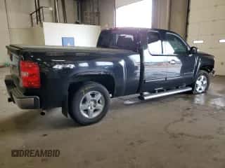 2011 Chevrolet Silverado 1500 LT z VIN 1GCRKSE37BZ139654, wystawiony jako Copart lot #65856975 z przebiegiem 214 700 mil mil oraz Szkoda całkowita • Salvage title. Historia ofert i sprzedaży dostępna na DreamBid. Obrazek 3.