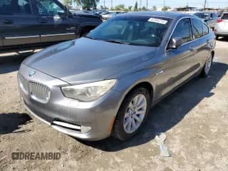2010 BMW 5 Series 550i Gran Turismo с VIN WBASN4C5XAC208991, выставлен на аукционе Copart как лот 82594275 с пробегом 131 462 миль миль и Чистый • Clean title. История ставок и продаж доступна на DreamBid. Изображение 1.