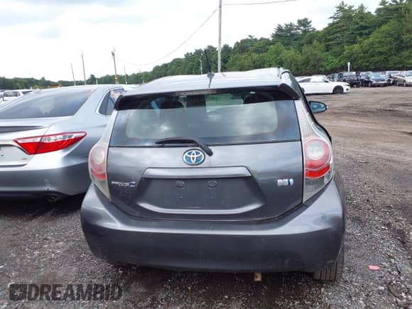 2012 Toyota Prius One z VIN JTDKDTB38C1005029, wystawiony jako IAAI lot #42611718 z przebiegiem 111 805 mil mil oraz . Historia ofert i sprzedaży dostępna na DreamBid. Obrazek 16.