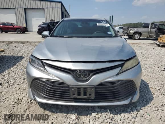 2019 Toyota Camry SE z VIN 4T1B11HK0KU784818, wystawiony jako Copart lot #80353675 z przebiegiem 222 640 mil mil oraz Szkoda całkowita • Salvage title. Historia ofert i sprzedaży dostępna na DreamBid. Obrazek 5.
