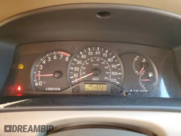 2004 Toyota Corolla CE z VIN 1NXBR32EX4Z211399, wystawiony jako Copart lot #87423445 z przebiegiem 175 091 mil mil oraz Czysty tytuł • Clean title. Historia ofert i sprzedaży dostępna na DreamBid. Obrazek 9.