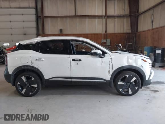 2025 Nissan Kicks SR with VIN 3N8AP6DD6SL309272, listed as a IAAI auction lot 42579727 with 3,438 mi miles and . Bid and sale history available at DreamBid. Image 13.