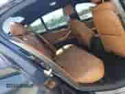 2019 BMW 5 Series 530e xDrive z VIN WBAJB1C56KB375522, wystawiony jako Copart lot #61953645 z przebiegiem 81 216 mil mil oraz Czysty tytuł • Clean title. Historia ofert i sprzedaży dostępna na DreamBid. Obrazek 10.