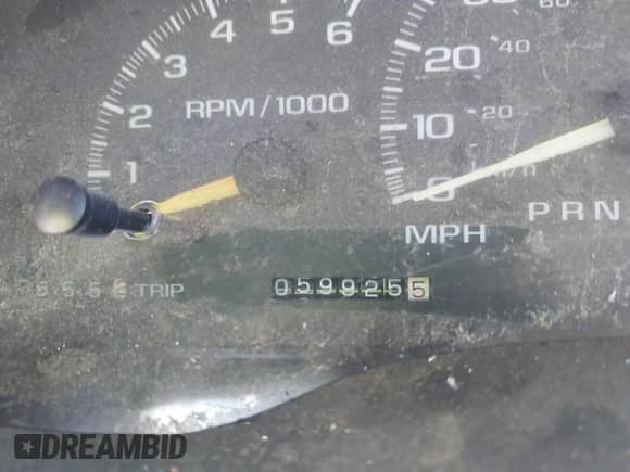 1998 Chevrolet Silverado 1500 z VIN 2GCEK19R8W1221205, wystawiony jako IAAI lot #42741835 z przebiegiem 59 925 mil mil oraz . Historia ofert i sprzedaży dostępna na DreamBid. Obrazek 15.