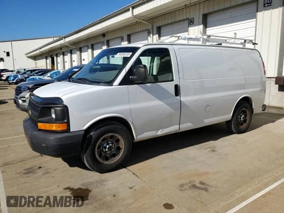 2012 Chevrolet Express Cargo with VIN 1GCSGAFX0C1171148, listed as a Copart auction lot 84558235 with 252,018 mi miles and Salvage title. Bid and sale history available at DreamBid. Image 1.