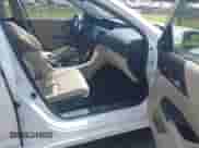 2017 Honda Accord Touring с VIN JHMCR6F70HC001555, выставлен на аукционе IAAI как лот 43199199 с пробегом 158 430 миль миль и . История ставок и продаж доступна на DreamBid. Изображение 5.