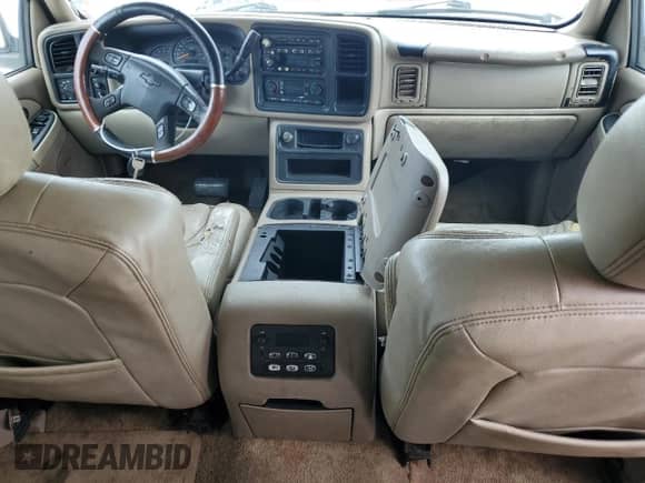 2003 Chevrolet Suburban Z71 with VIN 3GNFK16Z03G288710, listed as a Copart auction lot 63752324 with 277,449 mi miles and Non repairable. Bid and sale history available at DreamBid. Image 8.