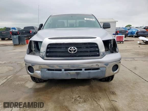 2007 Toyota Tundra SR5 z VIN 5TFST54197X001150, wystawiony jako Copart lot #51142775 z przebiegiem Nie podano mil oraz Czysty tytuł • Clean title. Historia ofert i sprzedaży dostępna na DreamBid. Obrazek 5.