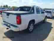 2011 Chevrolet Avalanche LT с VIN 3GNMCFE02BG100448, выставлен на аукционе IAAI как лот 43401591 с пробегом 293 283 миль миль и . История ставок и продаж доступна на DreamBid. Изображение 4.
