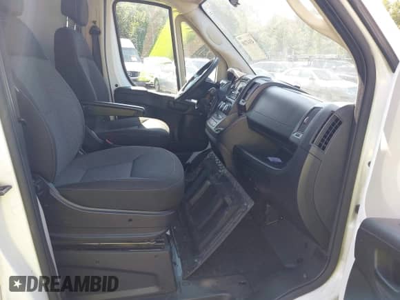 2017 Ram ProMaster Cargo с VIN 3C6TRVAG6HE546579, выставлен на аукционе IAAI как лот 43147189 с пробегом 276 801 миль миль и . История ставок и продаж доступна на DreamBid. Изображение 5.