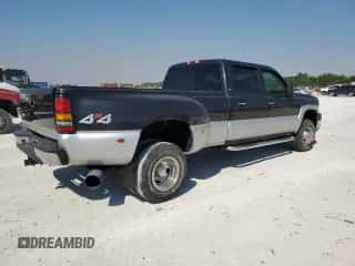 2004 Chevrolet Silverado 3500 DRW LT z VIN 1GCJK33274F219540, wystawiony jako Copart lot #49904855 z przebiegiem 85 967 mil mil oraz Czysty tytuł • Clean title. Historia ofert i sprzedaży dostępna na DreamBid. Obrazek 3.