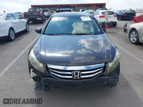 2011 Honda Accord EX-L с VIN 1HGCP2F82BA061575, выставлен на аукционе IAAI как лот 42905258 с пробегом Не указан миль и . История ставок и продаж доступна на DreamBid. Изображение 13.
