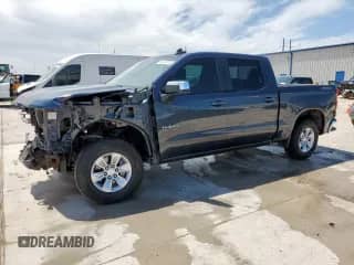 2022 Chevrolet Silverado 1500 LT z VIN 1GCPYDEK8NZ188438, wystawiony jako Copart lot #65410715 z przebiegiem 75 744 mil mil oraz Czysty tytuł • Clean title. Historia ofert i sprzedaży dostępna na DreamBid. Obrazek 1.