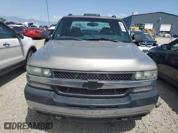 2001 Chevrolet Silverado 2500HD LT3 z VIN 1GCHK23G81F160286, wystawiony jako Copart lot #61171855 z przebiegiem 239 807 mil mil oraz Szkoda całkowita • Salvage title. Historia ofert i sprzedaży dostępna na DreamBid. Obrazek 5.