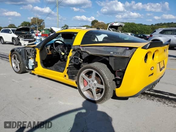 2005 Chevrolet Corvette с VIN 1G1YY24U055117410, выставлен на аукционе Copart как лот 84046495 с пробегом 48 114 миль миль и Чистый • Clean title. История ставок и продаж доступна на DreamBid. Изображение 2.