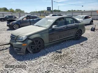 2014 Mercedes-Benz C 250 Sport с VIN WDDGF4HB2EA953858, выставлен на аукционе Copart как лот 70367845 с пробегом 182 461 миль миль и Списание • Salvage title. История ставок и продаж доступна на DreamBid. Изображение 1.