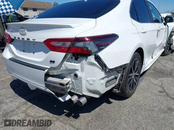 2021 Toyota Camry SE Nightshade z VIN 4T1G11AK8MU433769, wystawiony jako IAAI lot #43150076 z przebiegiem 92 123 mil mil oraz . Historia ofert i sprzedaży dostępna na DreamBid. Obrazek 18.