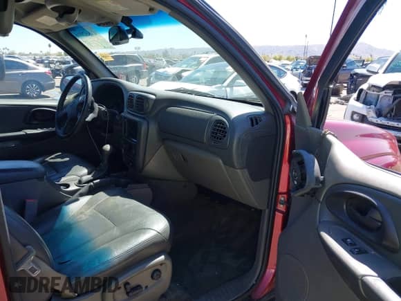 2002 Chevrolet TrailBlazer LS с VIN 1GNDT13SX22139403, выставлен на аукционе IAAI как лот 41862016 с пробегом 141 018 миль миль и . История ставок и продаж доступна на DreamBid. Изображение 5.