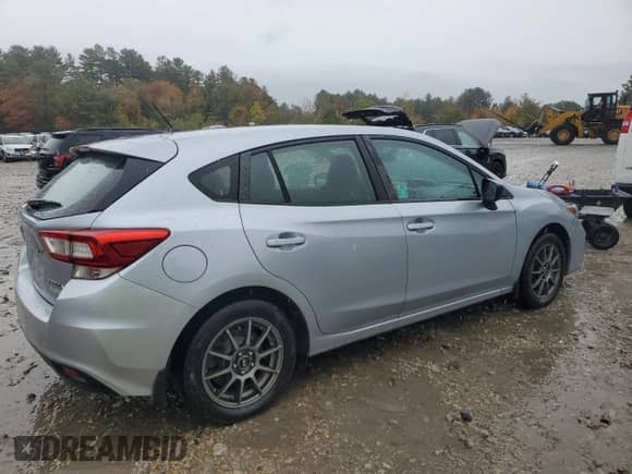 2017 Subaru Impreza with VIN 4S3GTAA64H3718580, listed as a Copart auction lot 85823115 with 157,911 mi miles and Clean title. Bid and sale history available at DreamBid. Image 3.