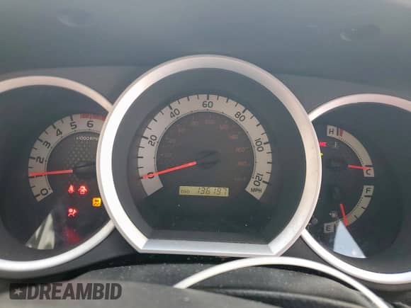 2014 Toyota Tacoma PreRunner с VIN 3TMJU4GN5EM163202, выставлен на аукционе Copart как лот 81628565 с пробегом 136 197 миль миль и Списание • Salvage title. История ставок и продаж доступна на DreamBid. Изображение 9.