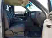 2003 Chevrolet Avalanche z VIN 3GNEK13T43G227534, wystawiony jako IAAI lot #42242463 z przebiegiem 175 739 mil mil oraz . Historia ofert i sprzedaży dostępna na DreamBid. Obrazek 5.