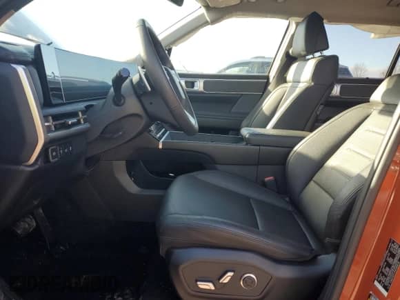 2024 Hyundai Santa Fe Limited с VIN 5NMP3DG19RH008218, выставлен на аукционе Copart как лот 84165514 с пробегом 2 675 миль миль и Списание • Salvage title. История ставок и продаж доступна на DreamBid. Изображение 7.