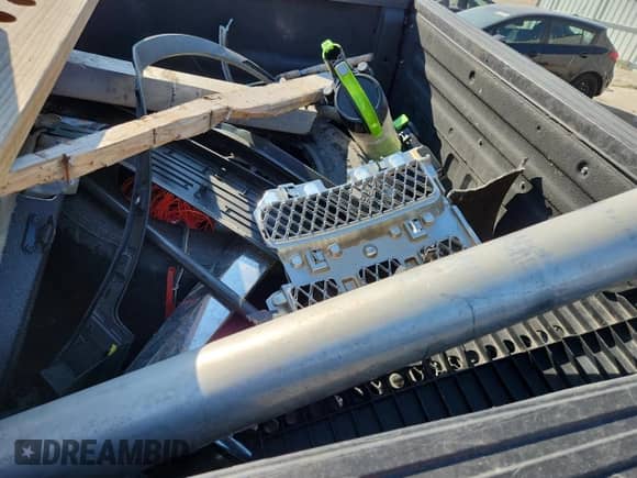 2010 Ford F-150 XL с VIN 1FTFW1EV4AKA83778, выставлен на аукционе Copart как лот 80899615 с пробегом Не указан миль и На запчасти • Non repairable. История ставок и продаж доступна на DreamBid. Изображение 12.