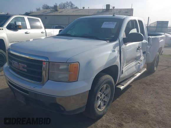 2010 GMC Sierra 1500 SLE with VIN 1GTSCVE05AZ145425, listed as a IAAI auction lot 41141118 with 258,050 mi miles and . Bid and sale history available at DreamBid. Image 2.