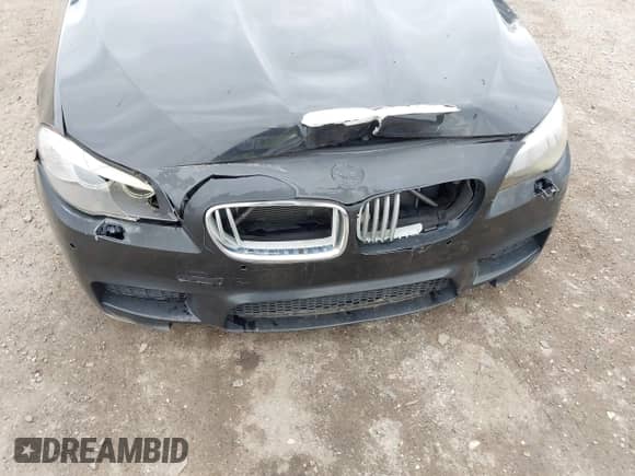 2012 BMW 5 Series 550i xDrive with VIN WBAFU9C55CC786985, listed as a IAAI auction lot 42025402 with Not provided miles and . Bid and sale history available at DreamBid. Image 6.
