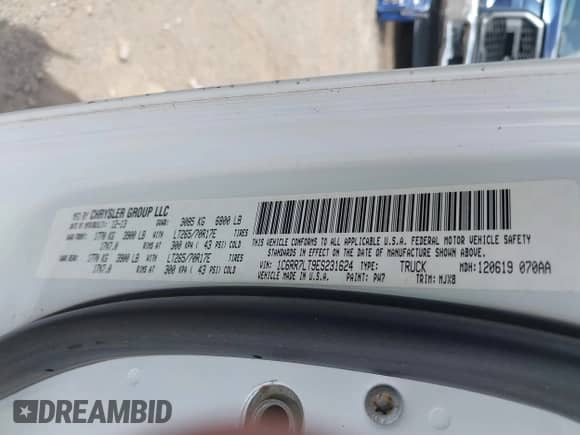 2014 Ram 1500 Big Horn z VIN 1C6RR7LT9ES231624, wystawiony jako IAAI lot #41867542 z przebiegiem 195 414 mil mil oraz . Historia ofert i sprzedaży dostępna na DreamBid. Obrazek 9.