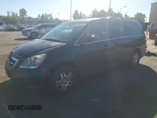 2007 Honda Odyssey EX z VIN 5FNRL384X7B077476, wystawiony jako Copart lot #86660545 z przebiegiem 227 900 mil mil oraz Czysty tytuł • Clean title. Historia ofert i sprzedaży dostępna na DreamBid. Obrazek 1.