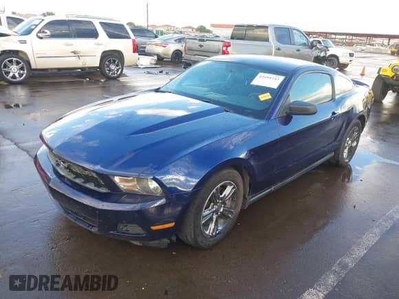 2012 Ford Mustang V6 with VIN 1ZVBP8AM2C5206753, listed as a IAAI auction lot 43494742 with 127,686 mi miles and . Bid and sale history available at DreamBid. Image 17.