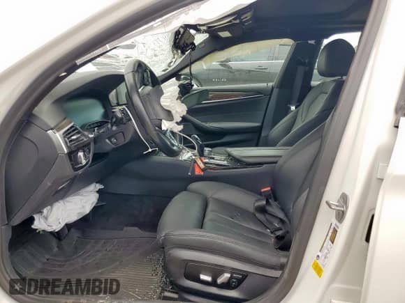 2020 BMW 5 Series 530i с VIN WBAJR3C03LWW66002, выставлен на аукционе Copart как лот 69600485 с пробегом Не указан миль и Списание • Salvage title. История ставок и продаж доступна на DreamBid. Изображение 7.