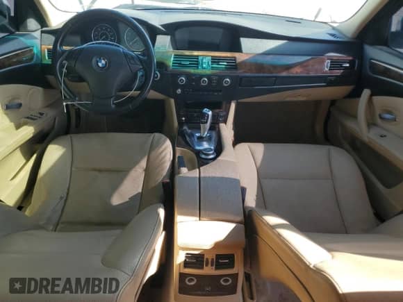 2008 BMW 5 Series 528i with VIN WBANU535X8CT08086, listed as a Copart auction lot 87062925 with Not provided miles and Salvage title. Bid and sale history available at DreamBid. Image 8.