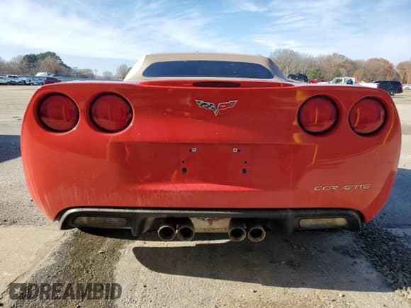 2006 Chevrolet Corvette с VIN 1G1YY36U965123288, выставлен на аукционе Copart как лот 86005954 с пробегом Не указан миль и Списание • Salvage title. История ставок и продаж доступна на DreamBid. Изображение 6.