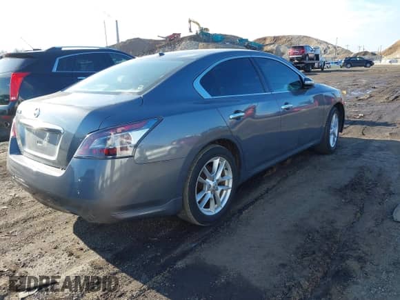 2014 Nissan Maxima SV z VIN 1N4AA5AP4EC488147, wystawiony jako IAAI lot #41165771 z przebiegiem 44 113 mil mil oraz . Historia ofert i sprzedaży dostępna na DreamBid. Obrazek 4.