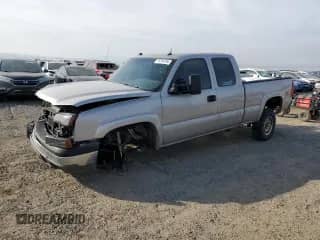 2004 Chevrolet Silverado 1500 LT с VIN 1GCEK19TX4E215672, выставлен на аукционе Copart как лот 75294764 с пробегом Не указан миль и Чистый • Clean title. История ставок и продаж доступна на DreamBid. Изображение 1.
